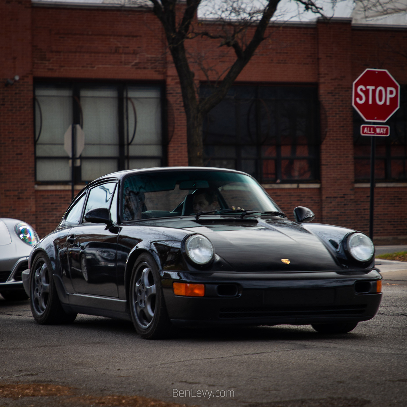 Black Porsche 911 (964)