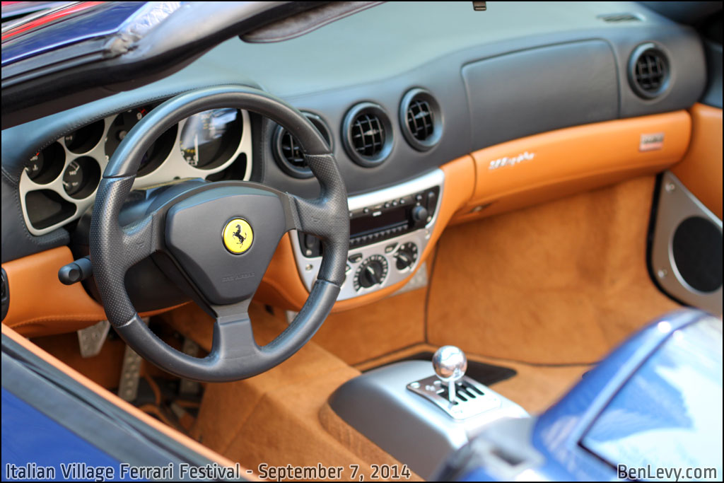 Ferrari 360 Spider interior