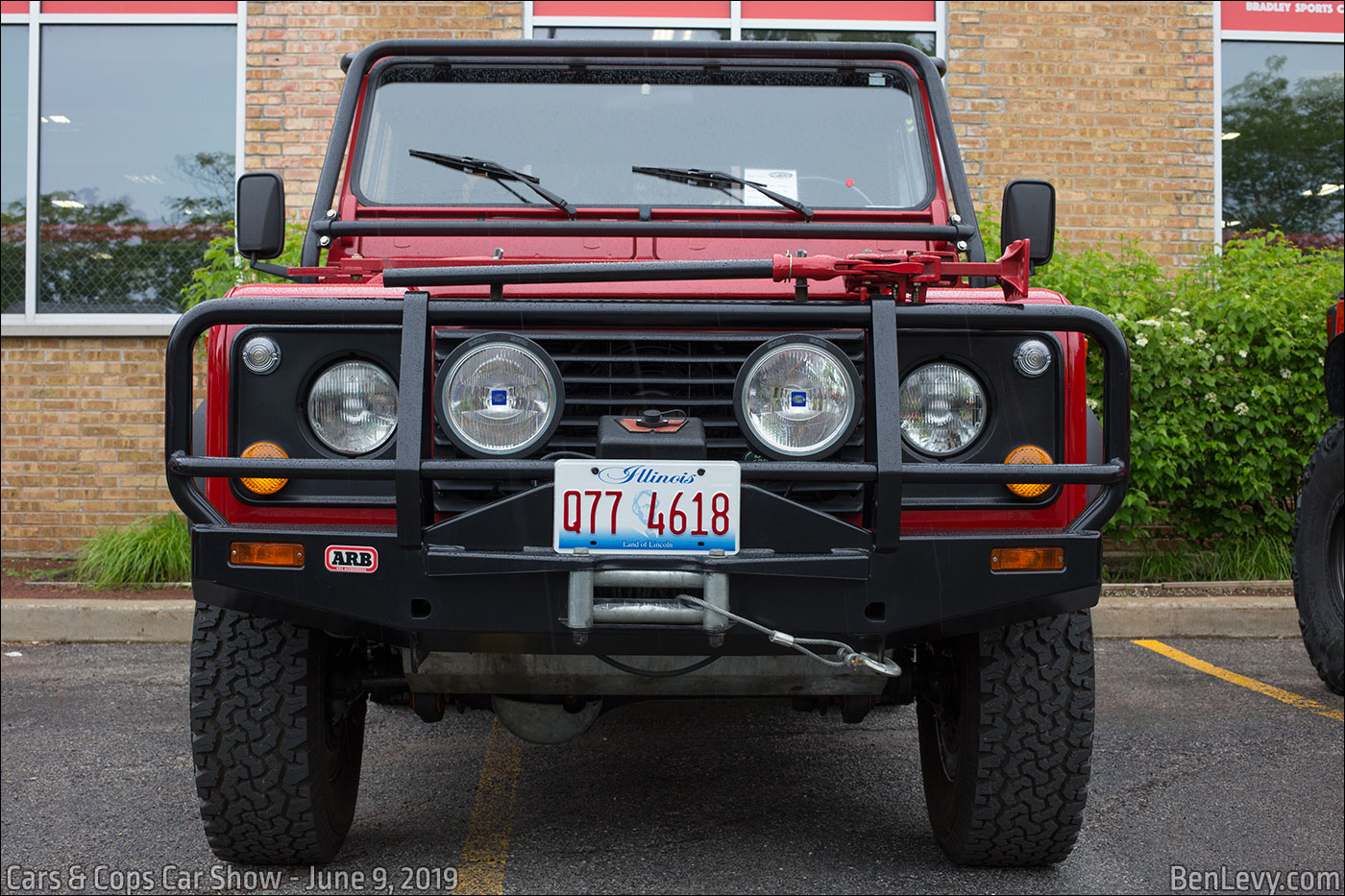 Front of 1995 Land Rover Defender 90