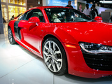 Red Audi R8 V10
