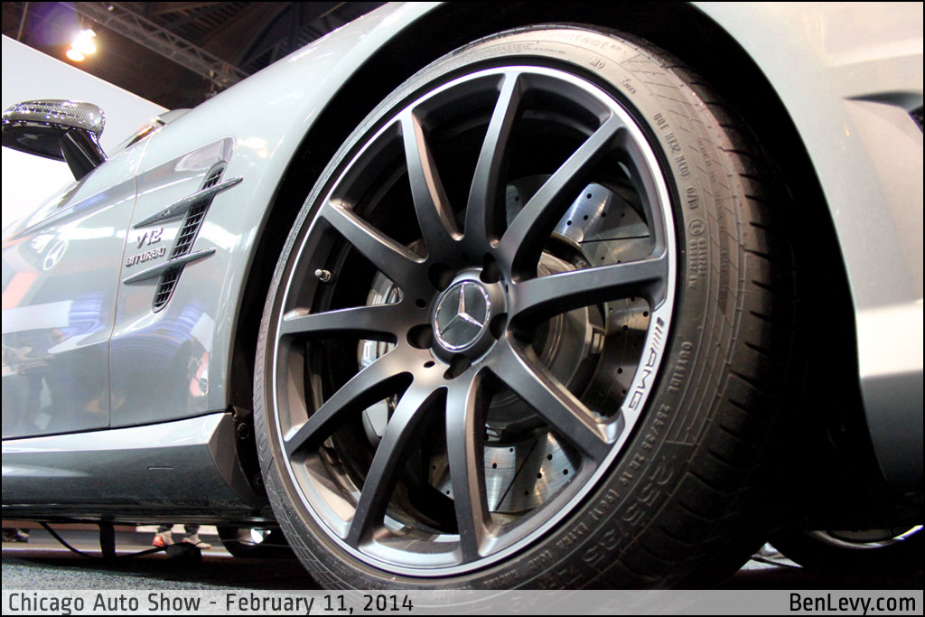Black wheel on Mercedes-Benz SL 65 AMG