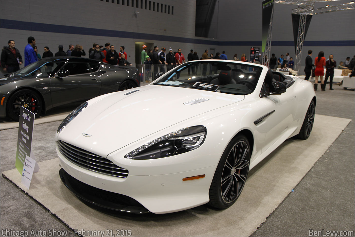 White Aston Martin DB9 Volante