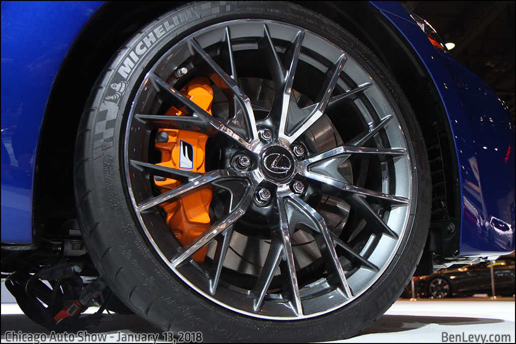 Lexus GS F wheel