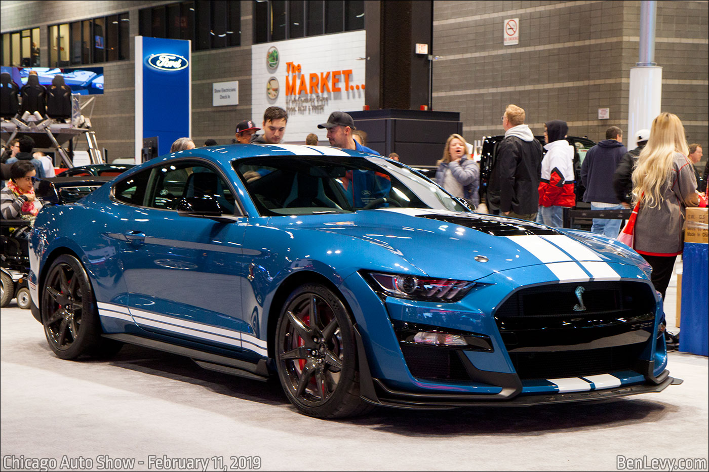 Blue Ford Mustang Shelby GT500
