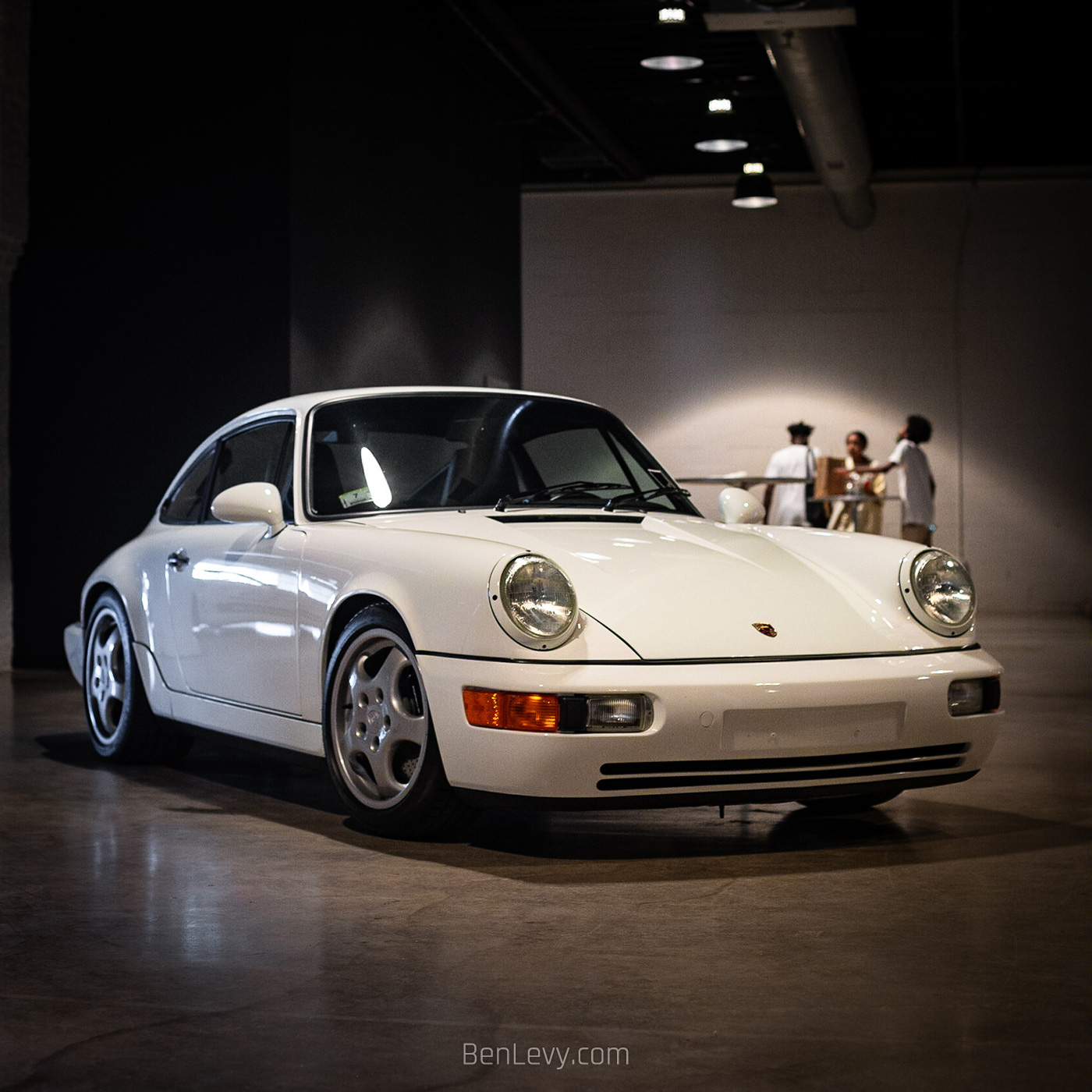 White Porsche 964 at Checkeditout Chicago