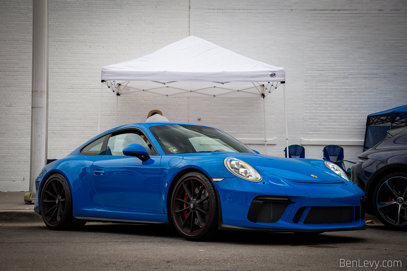 Blue Porsche 911 GT3 Touring
