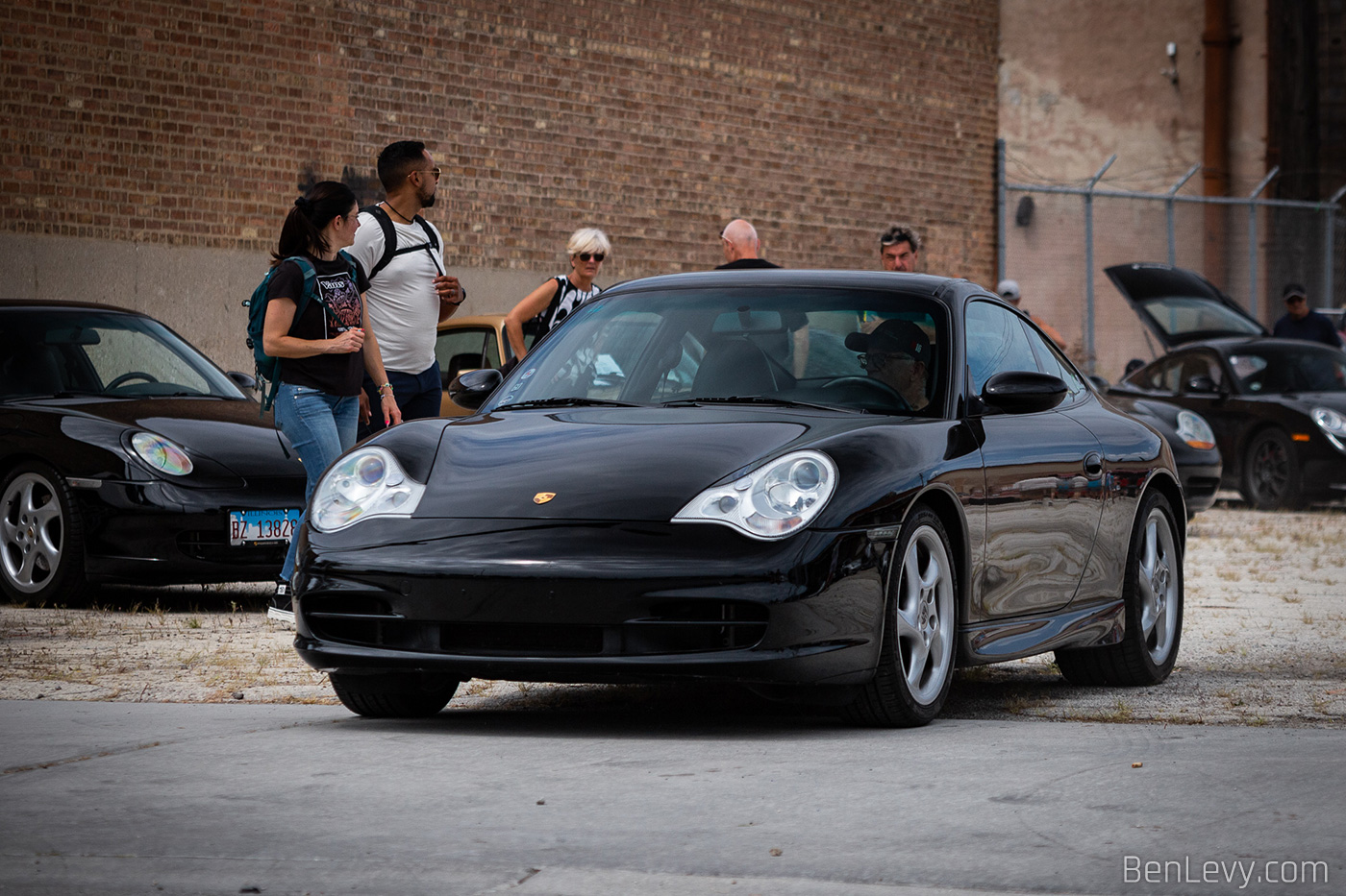 Black Porsche 911 Carrera