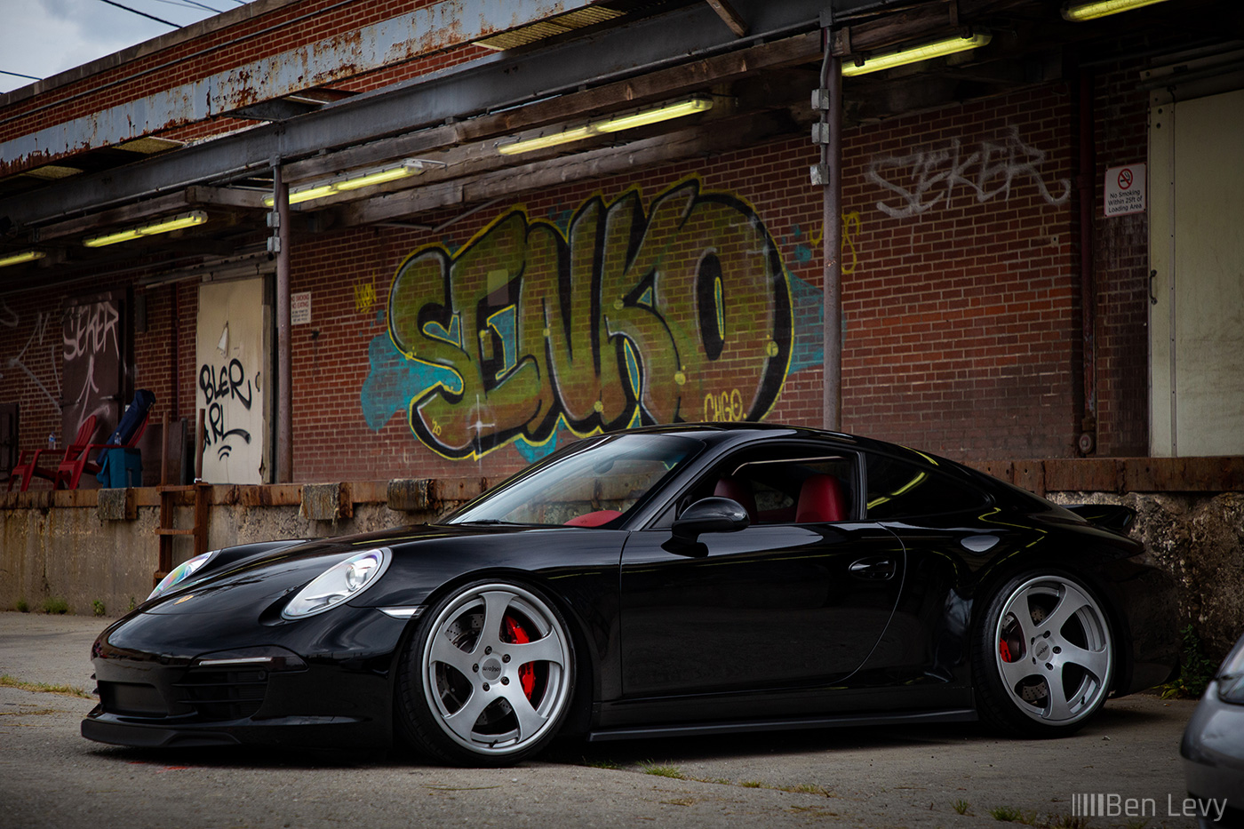 Black Porsche 911 at Checkeditout 2021