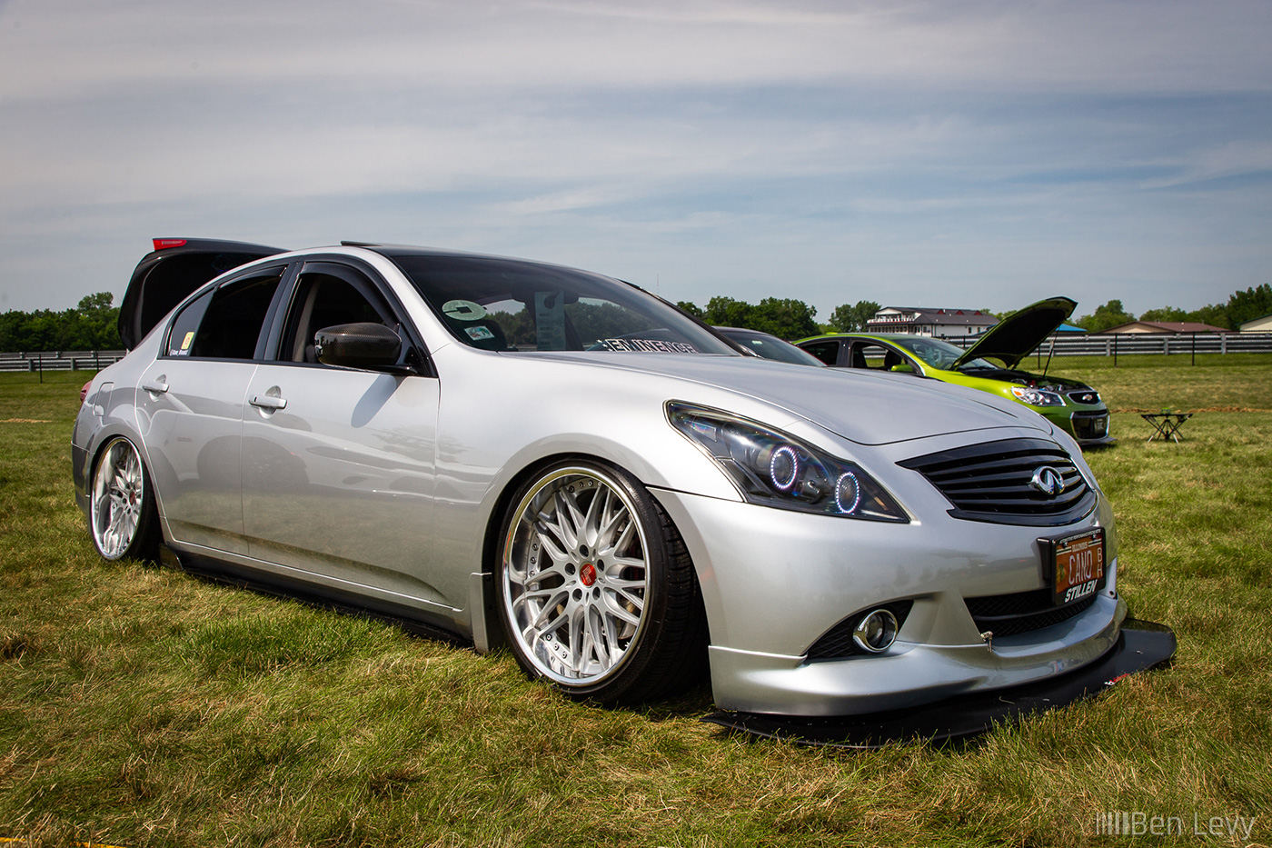 Silver Infiniti G37 with Modifications