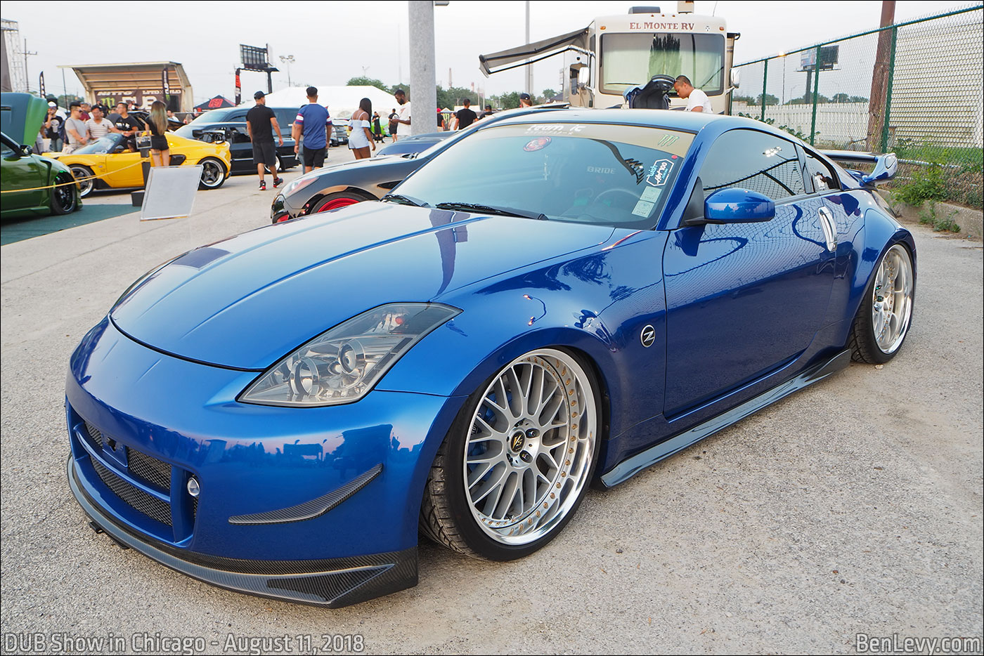 Blue Nissan 350Z