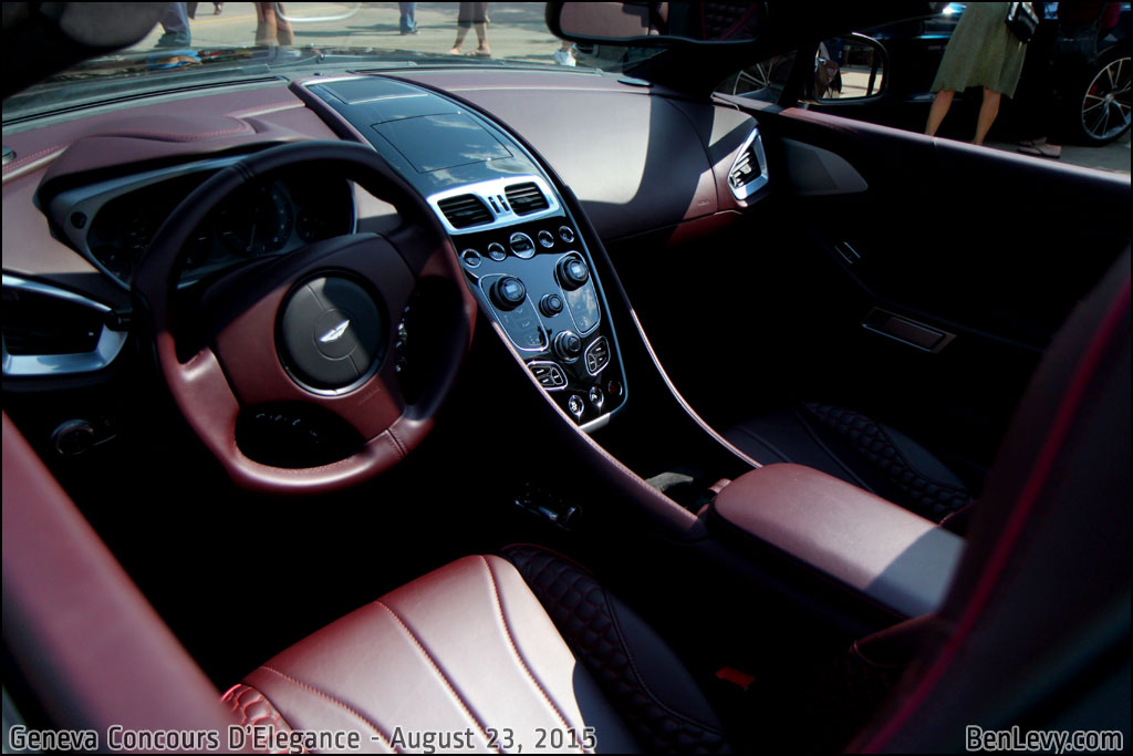 Aston Martin Vanquish Volante interior