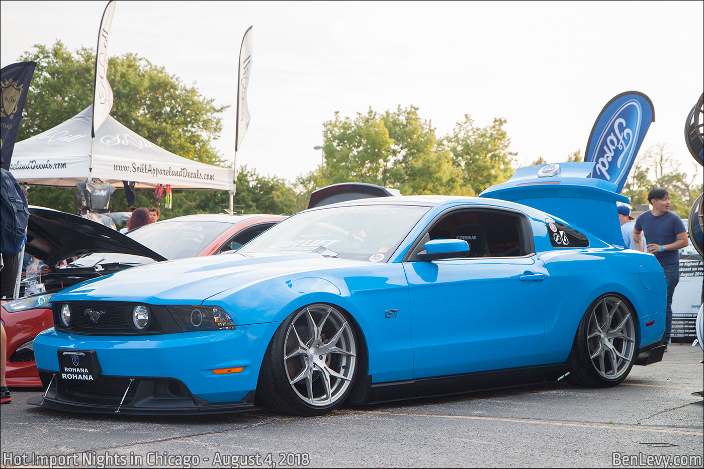 Blue Ford Mustang GT