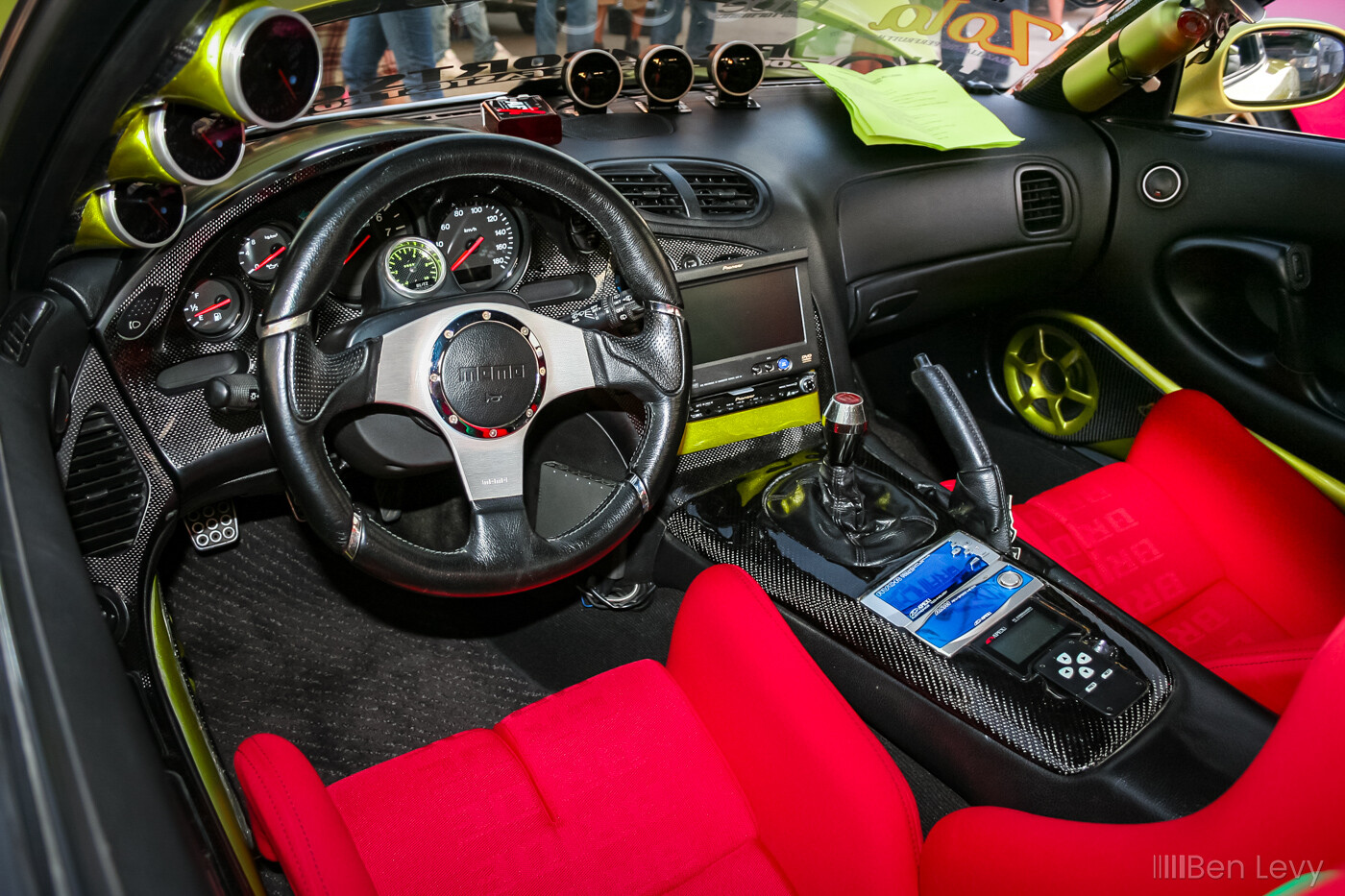 Carbon Fiber Inlay and MOMO Steering Wheel in Mazda RX-7