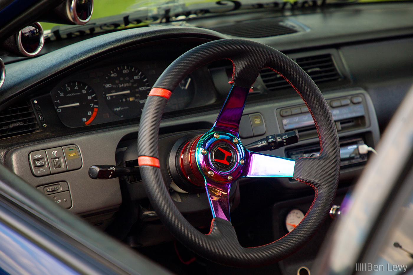 Carbon Fiber Pattern on Honda Civic Steering Wheel