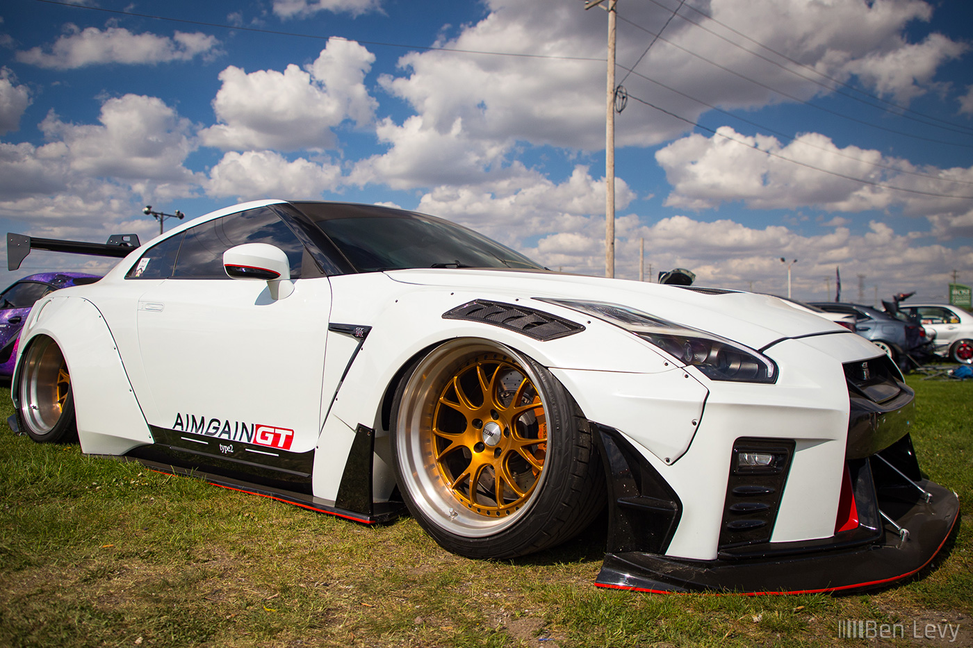 White Nissan GT-R R35 with Type 2 Perfect Aimgain Kit