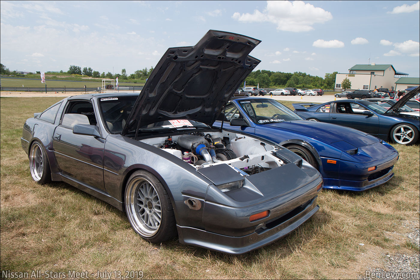 Pair of Nissan Z31s