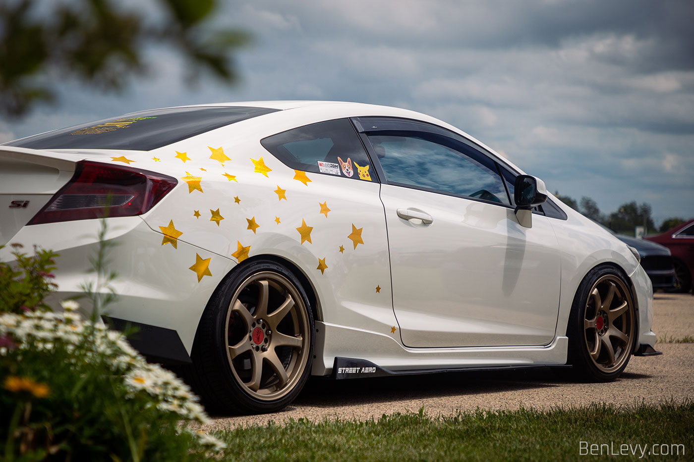 Star Stickers on white Civic Si Coupe