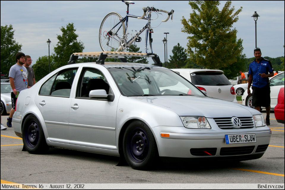 Silver Jetta with roof rack