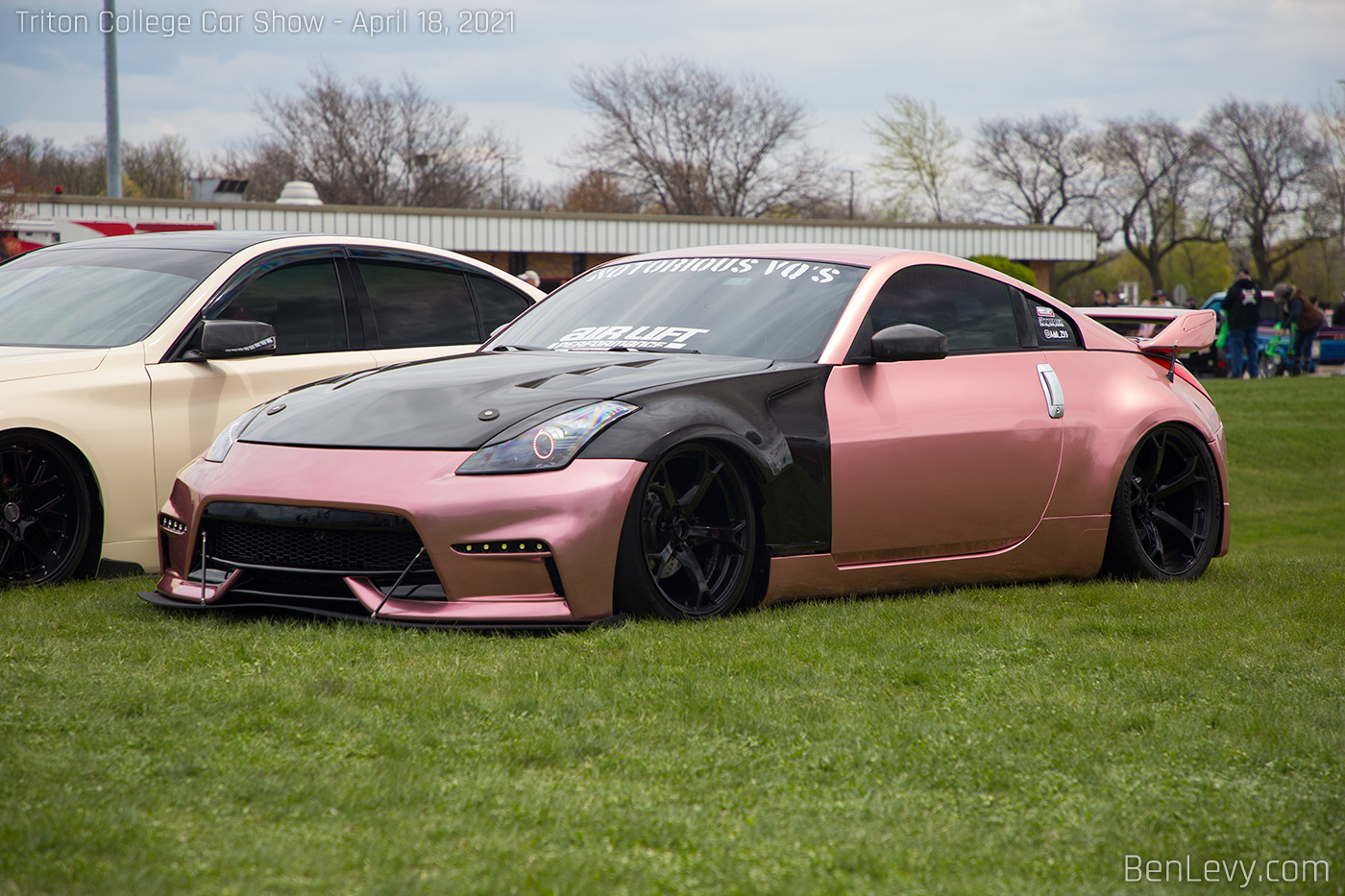 Nissan 350Z Wrapped in Pink