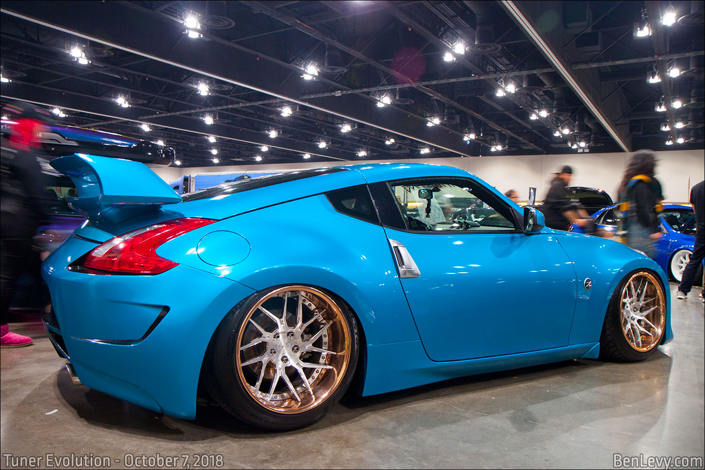 Blue Nissan 370Z - BenLevy.com