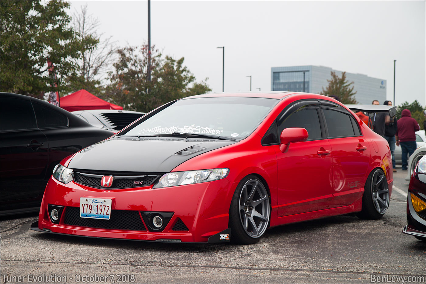 Red Honda Civic Si