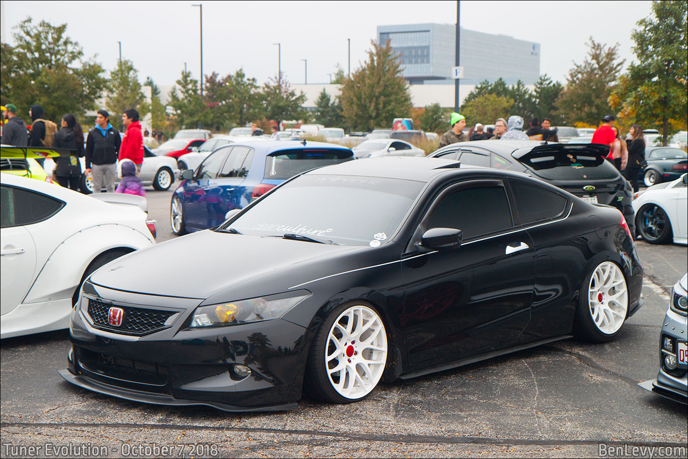 Black Honda Accord coupe