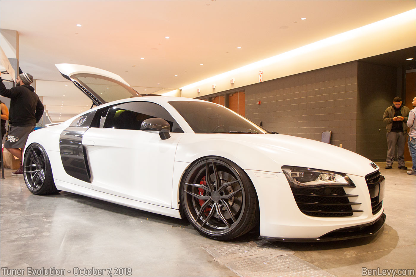 White Audi R8 - BenLevy.com