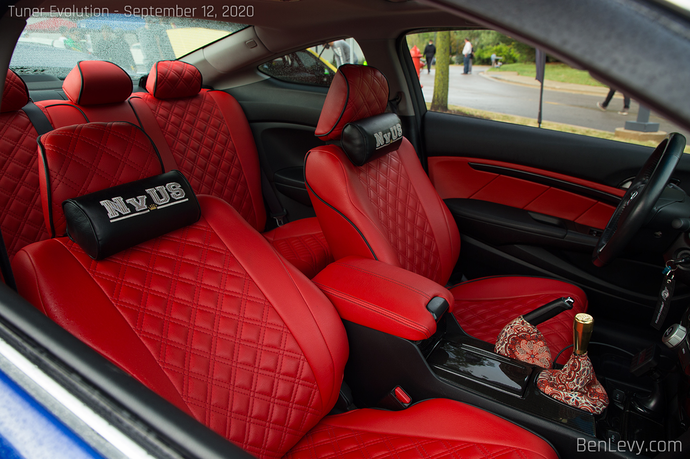 Diamond-stiched red, leather seats in Honda Accord