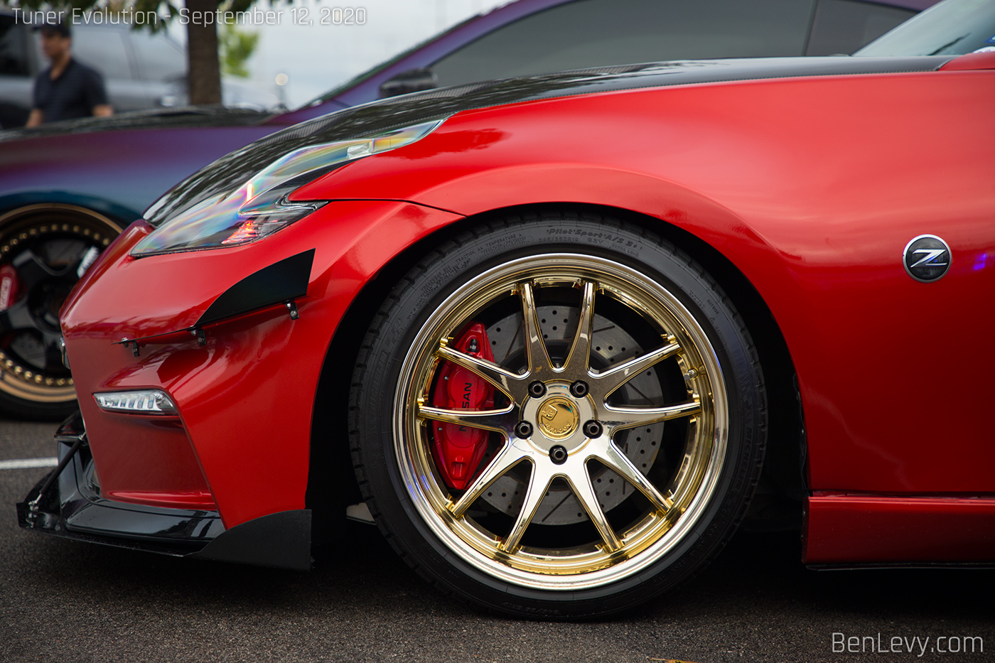 Gold Aodhan DS02 Wheel on Nissan 370Z