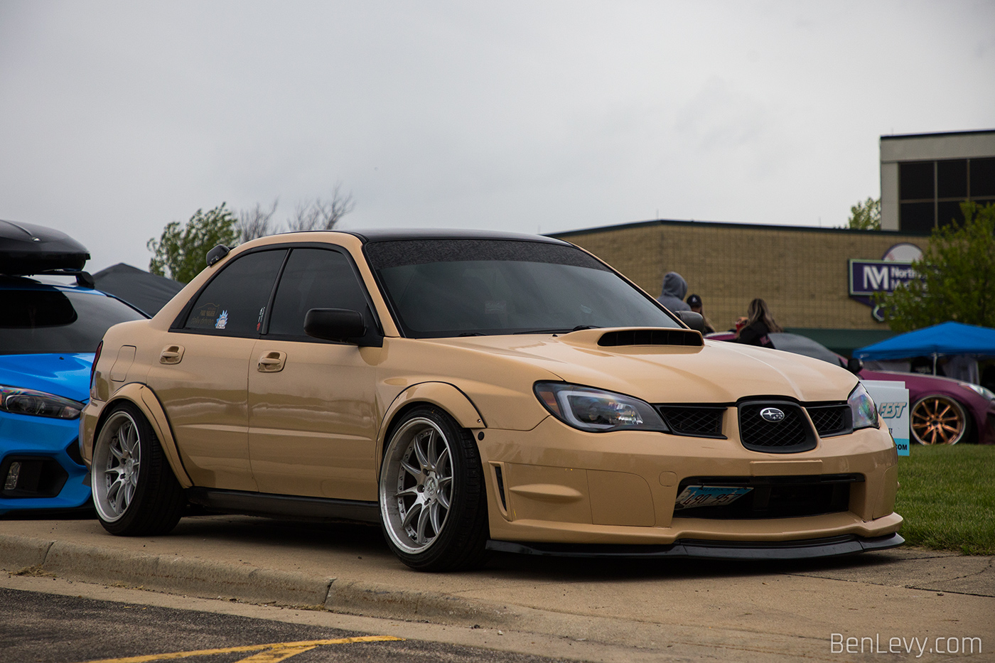 Wrapped Hawk-eye WRX with nice stance