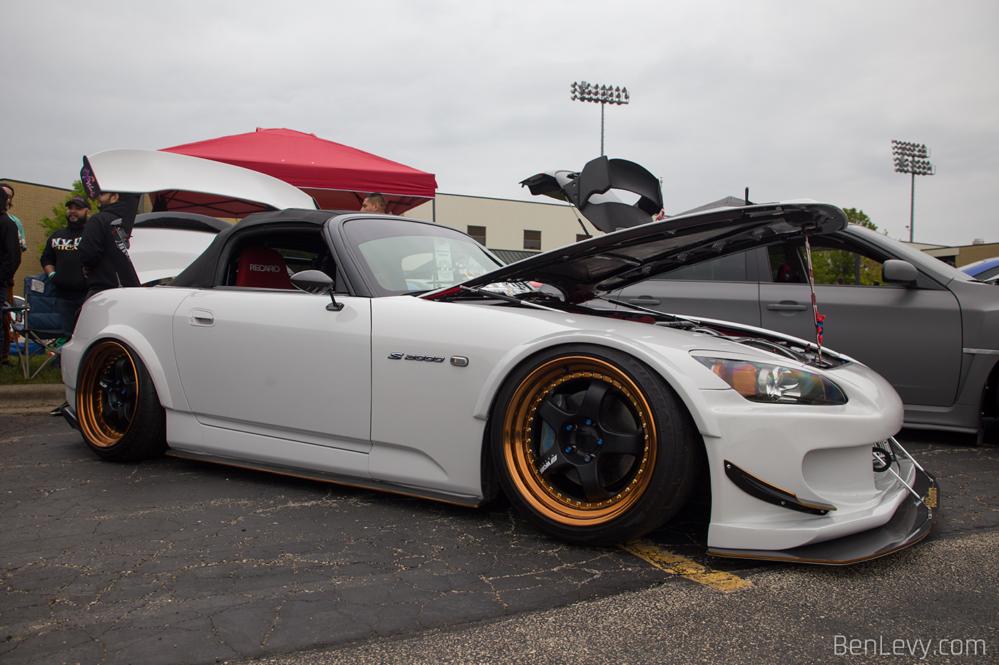Honda S2000 with Off-White Wrap
