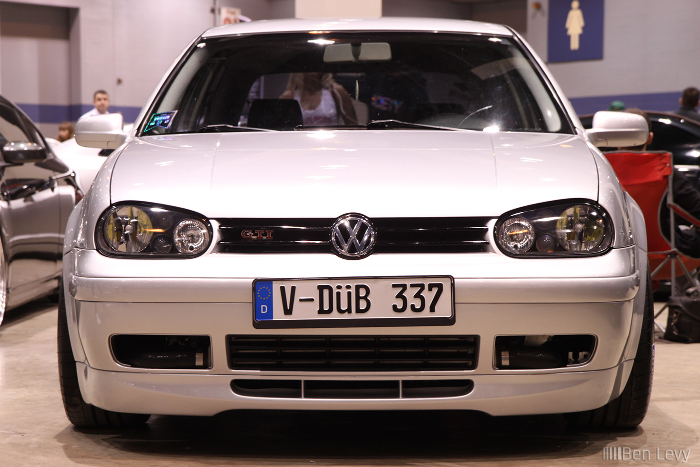 Volkswagen GTI 337 front