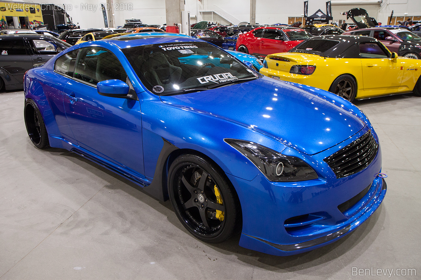 Blue Infiniti G37 coupe