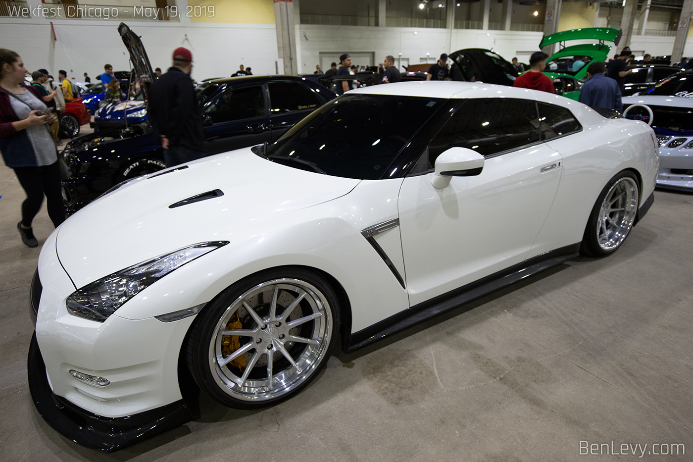 White Nissan GT-R