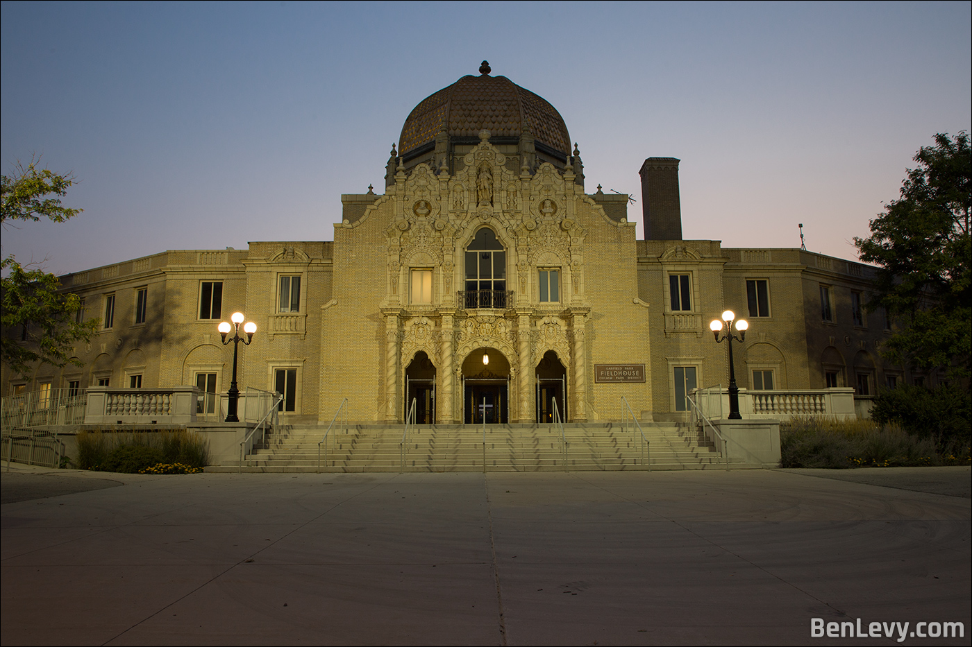 The front of the Garfield Park Fieldhouse at night