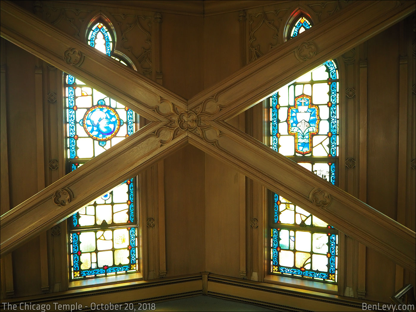 Cross-beam at the Sky Chapel at Chicago Temple